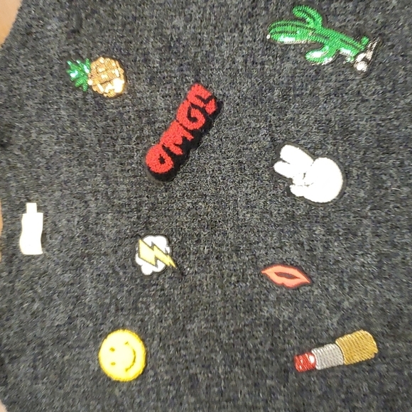 Dreamers Graphic sweater. - Picture 2 of 8